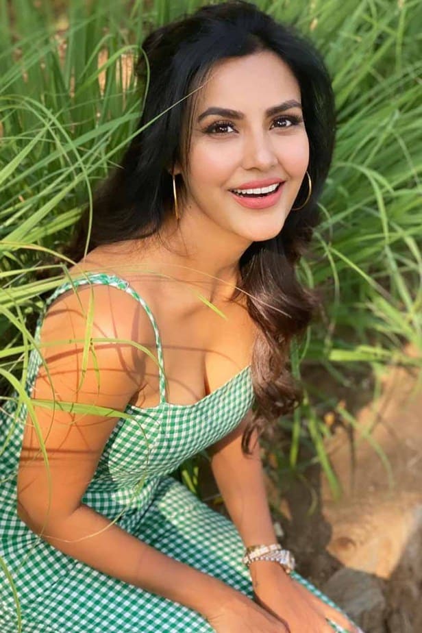 priya-anand - updatenews360