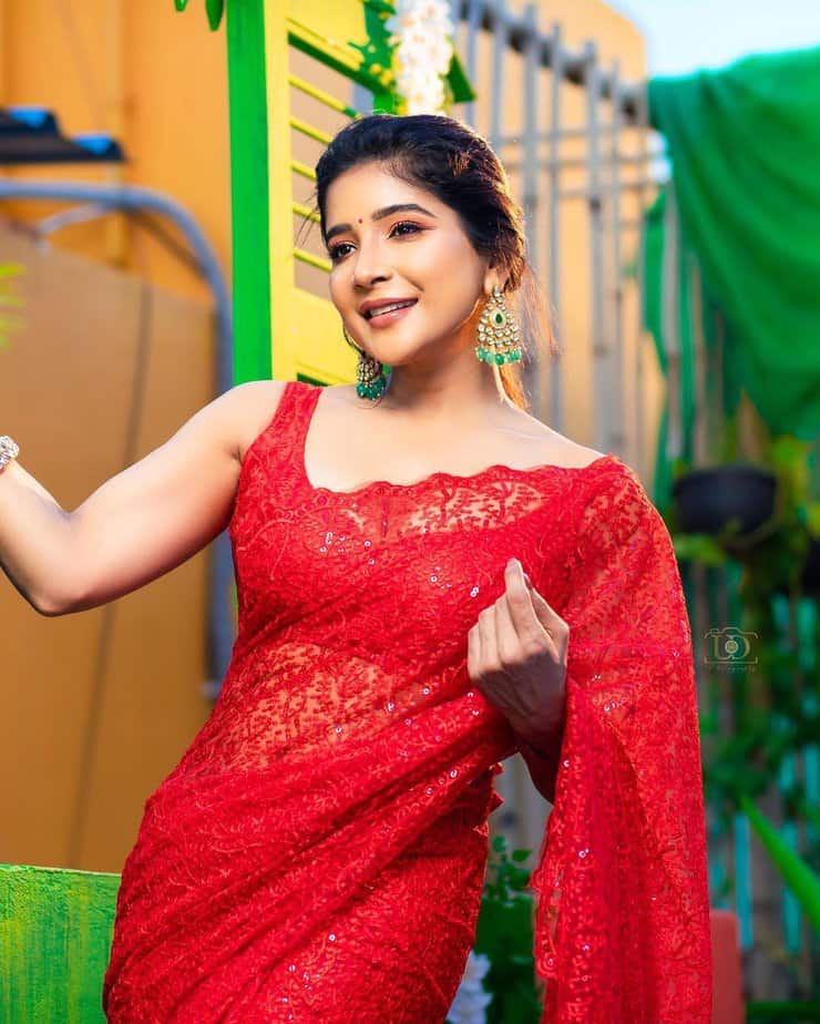 sakshi agarwal -updatenews360