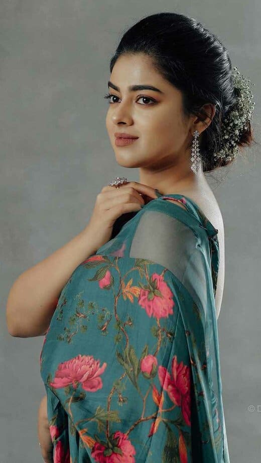 Siddhi idnani Latest Photos