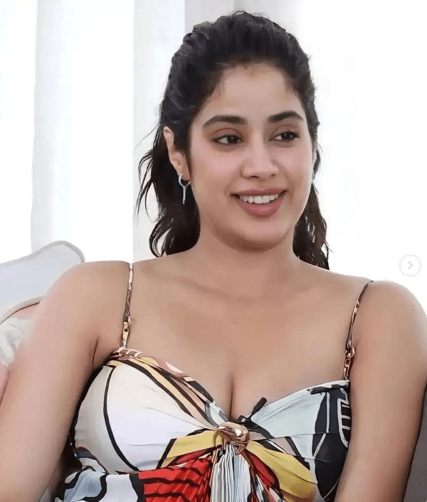 jhanvi kapoor - updatenews360