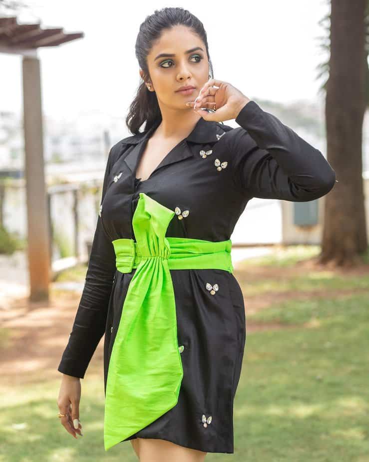 sreemukhi - updatenews360