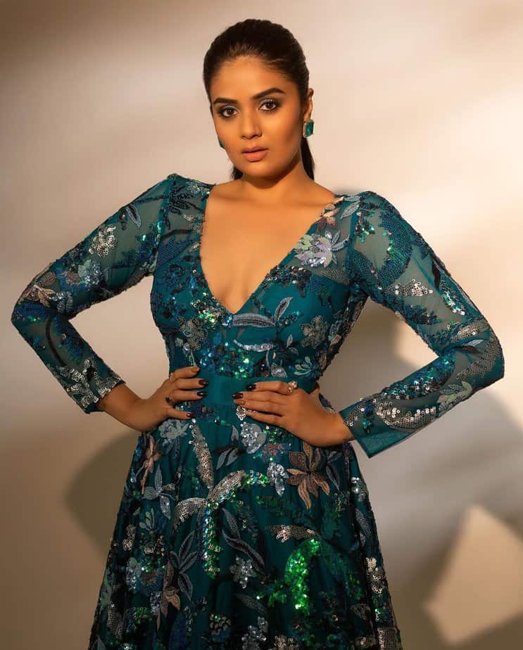 sreemukhi - updatenews360