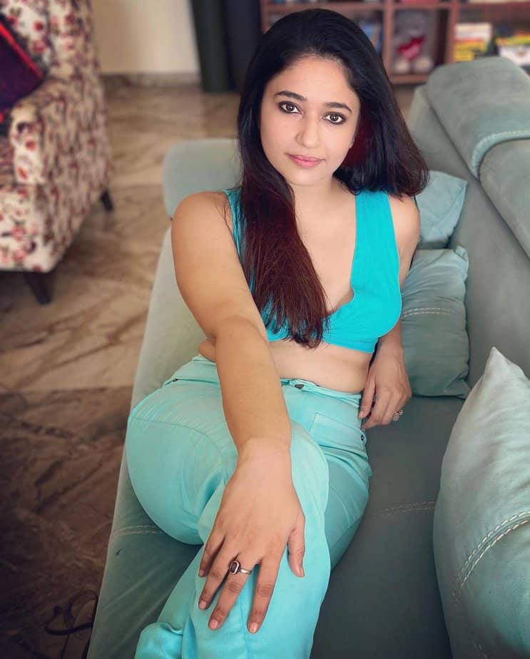 poonam bajwa - updatenews360.jpg w