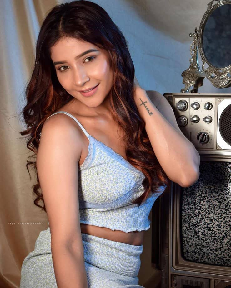 sakshi agarwal - updatenews360.jpg 2