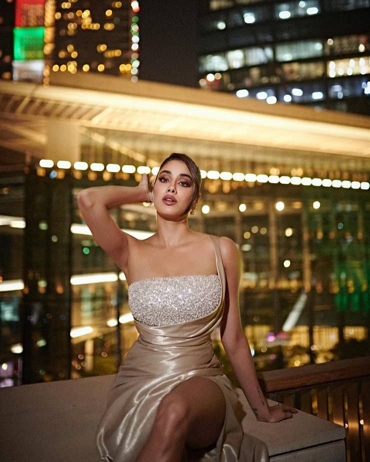 janhvi kapoor - updatenews360.jpg 2.jpg 3