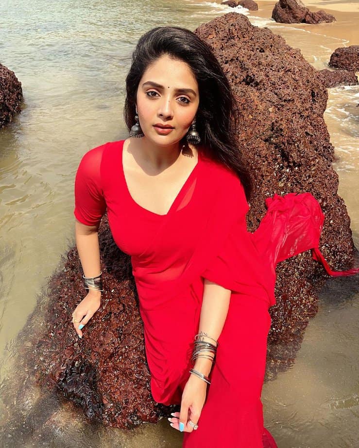 sreemukhi - updatenews360.jpg 2