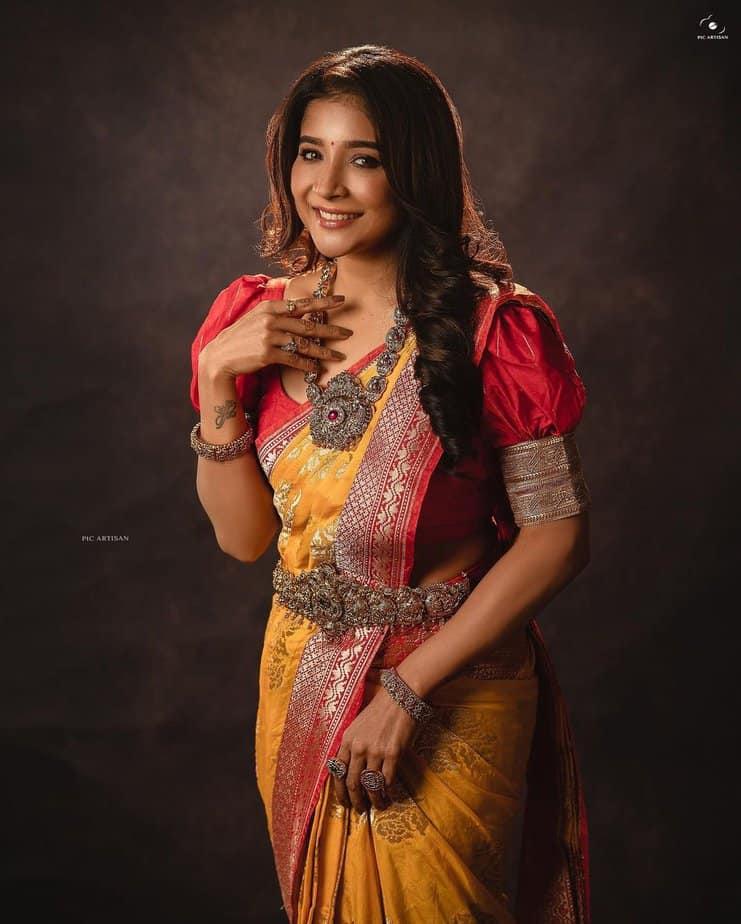 sakshi agarwal - updatenews360.jpg 25