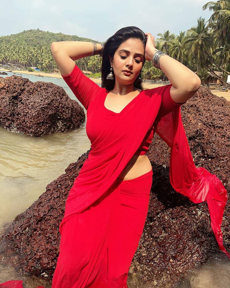 sreemukhi - updatenews360.jpg 2