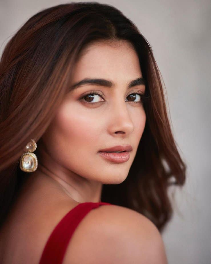 pooja hegde - updatenews360.jpg 1