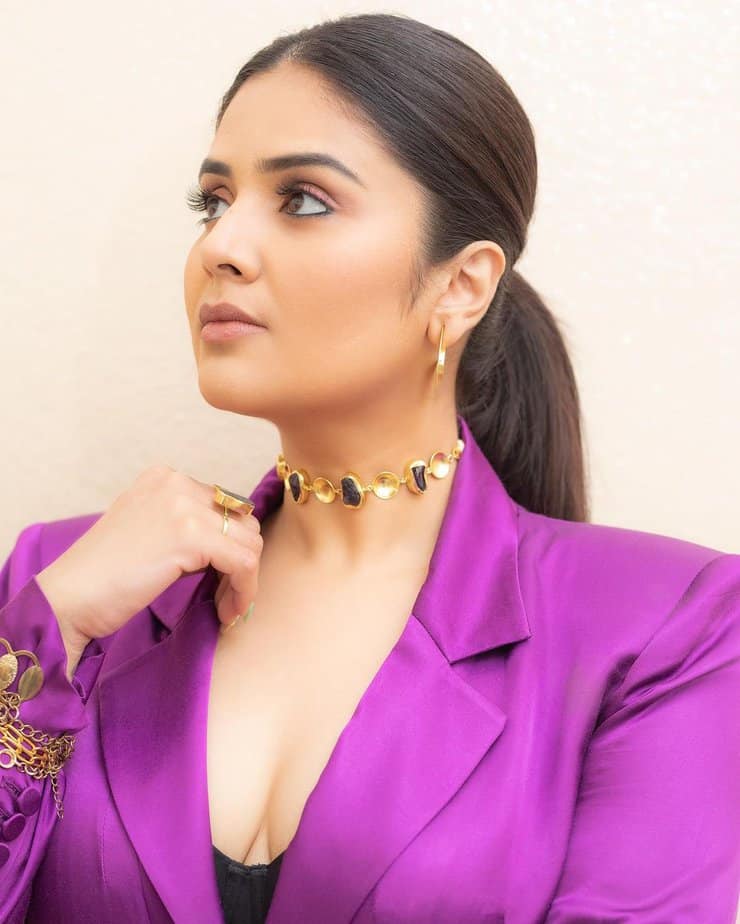 sreemukhi - updatenews360