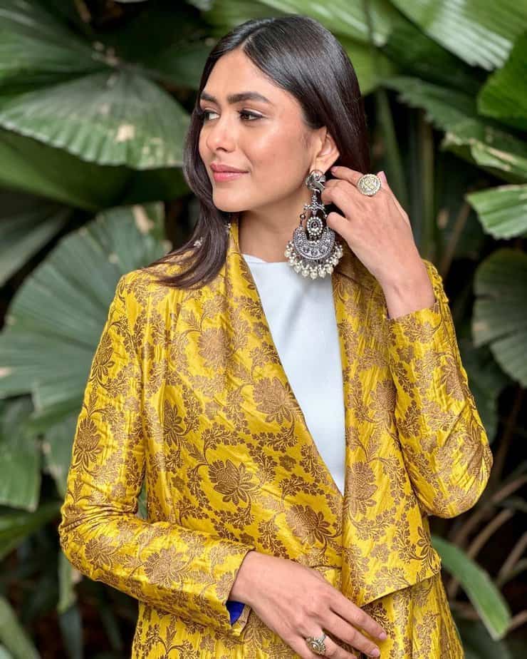 mrunal thakur - updatenews360