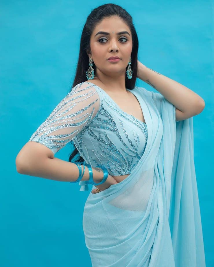 sreemukhi - updatenews360