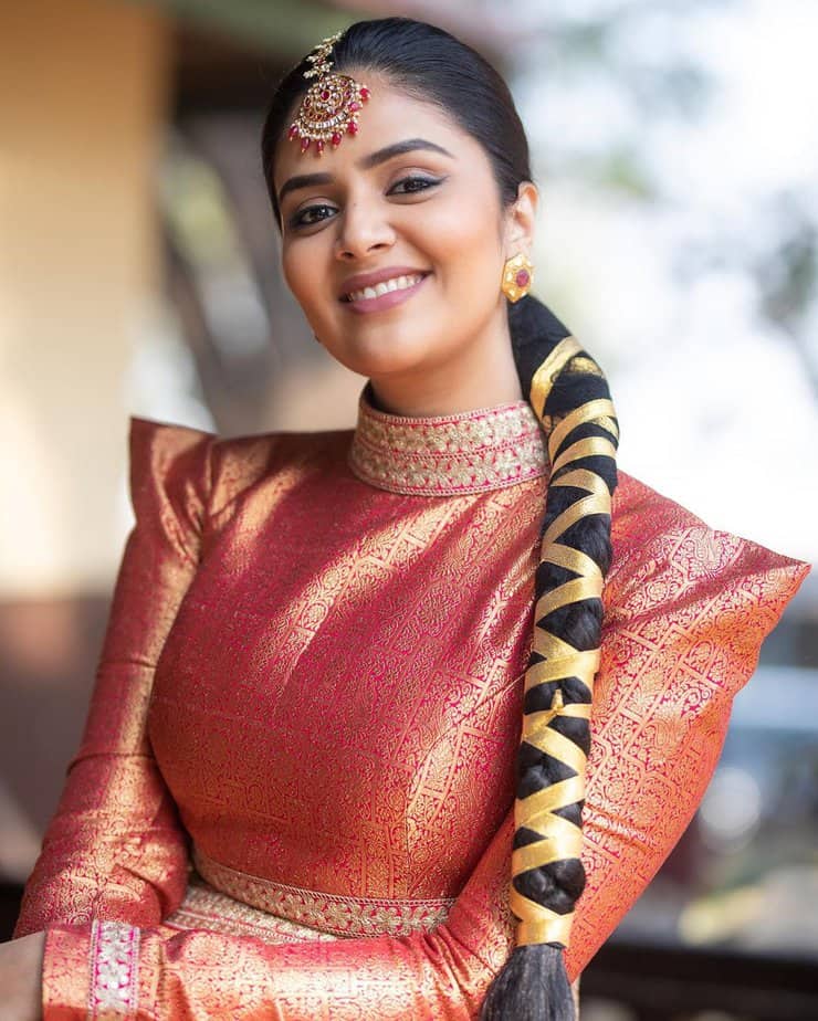 sreemukhi - updatenews360