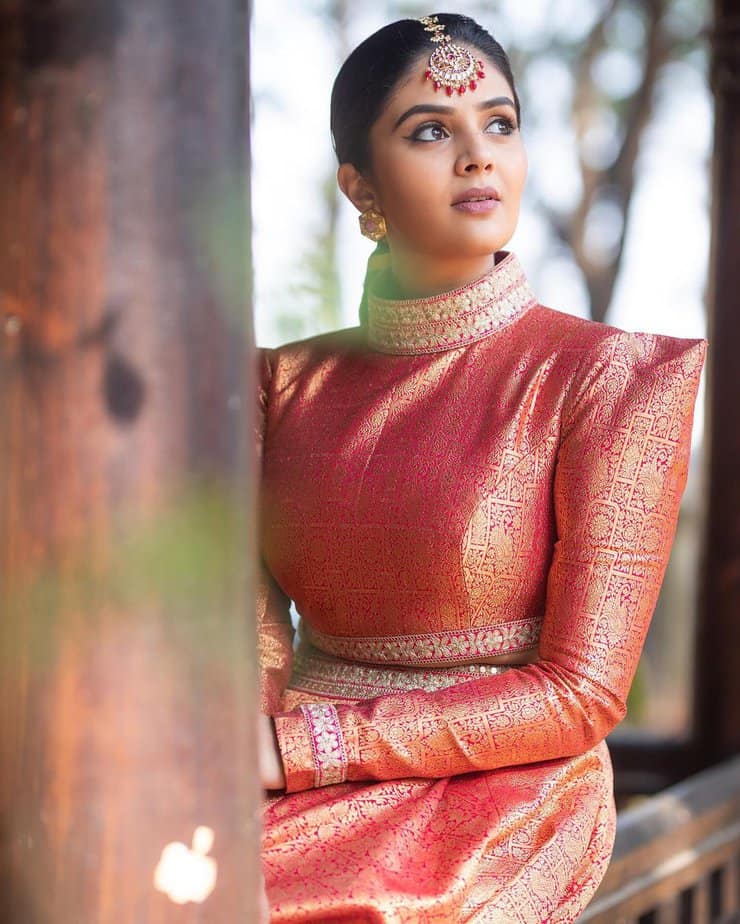 sreemukhi - updatenews360