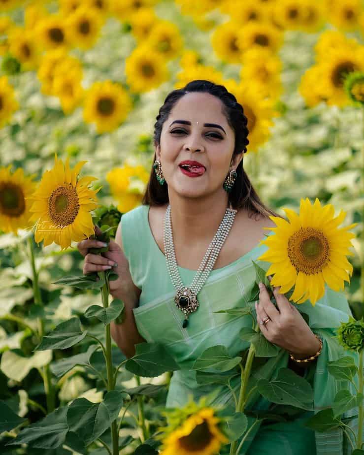 anasuya bharadwaj-updatenews360