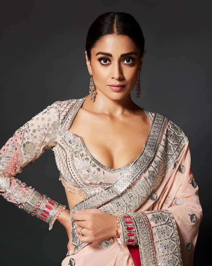 shriya saran - updatenews360 1