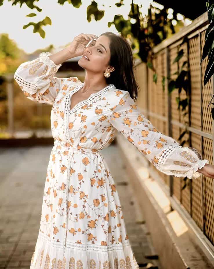 Regina Cassandra - updatenews360