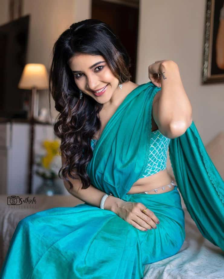 sakshi agarwal - updatenews360