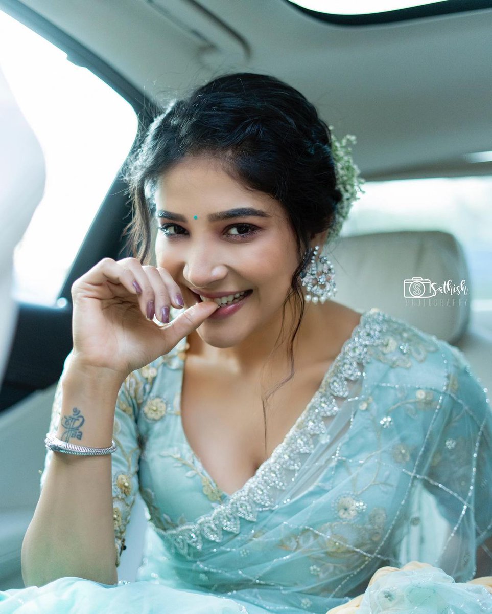 sakshi agarwal - updatenews360