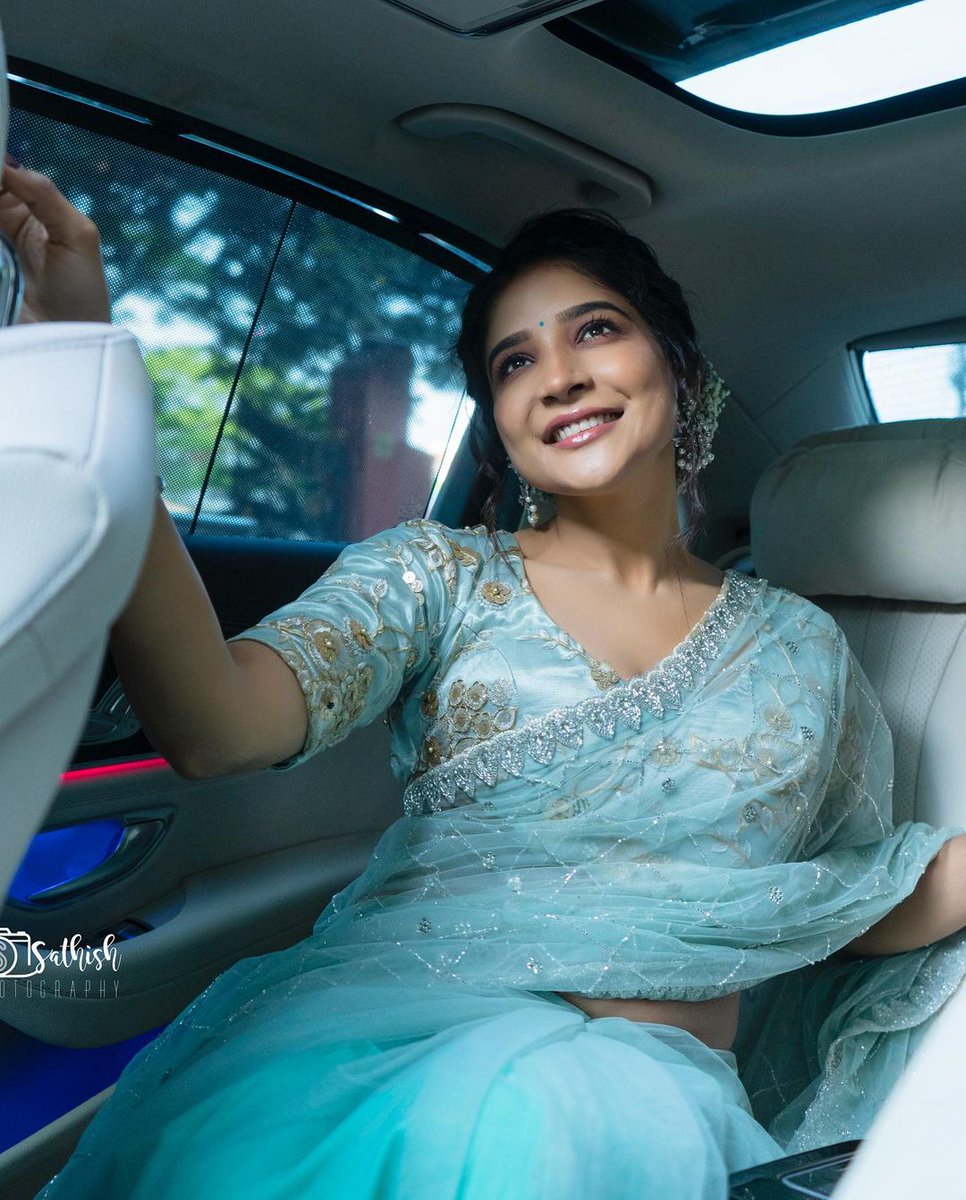 sakshi agarwal - updatenews360