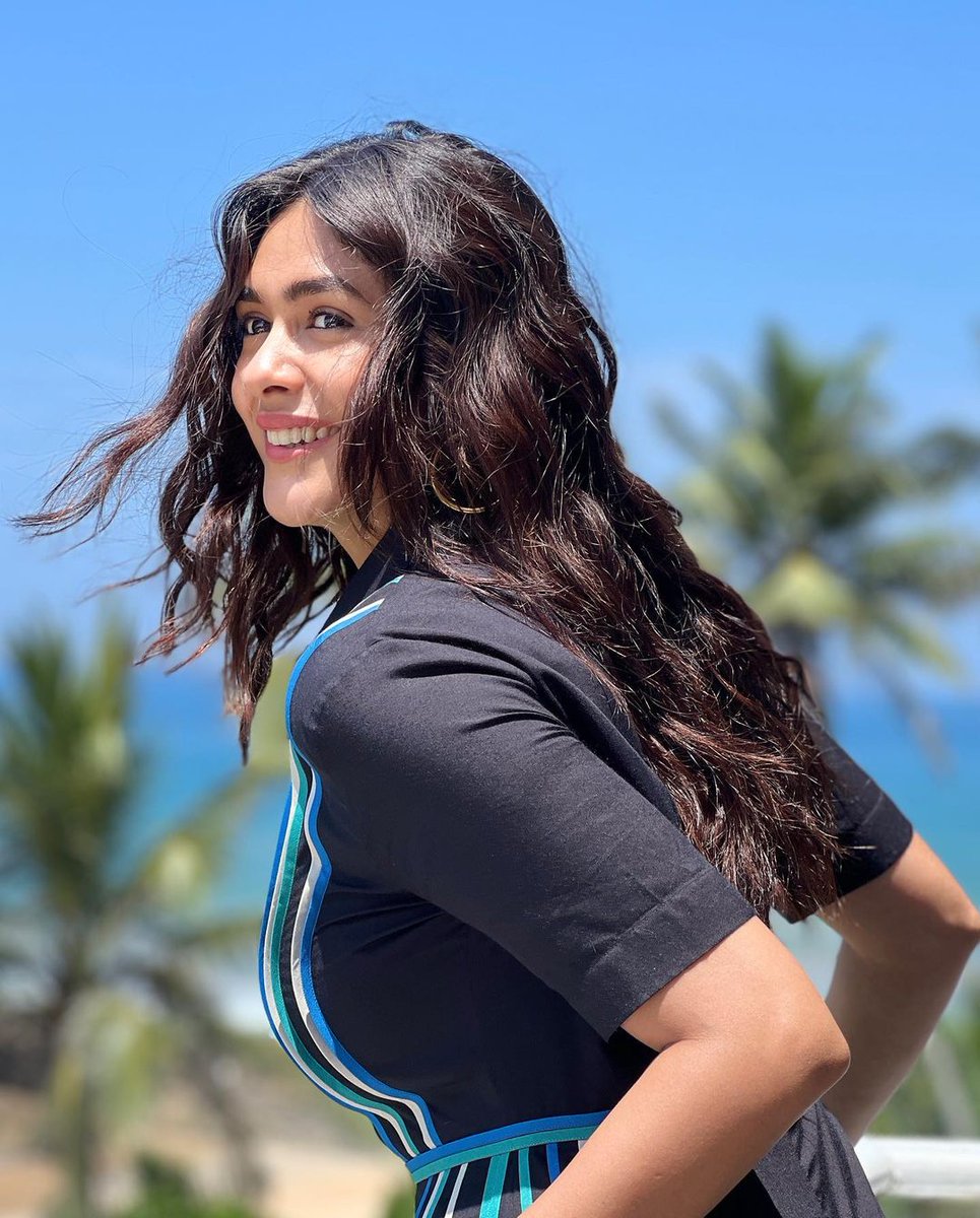 mrunal thakur - updatenews360