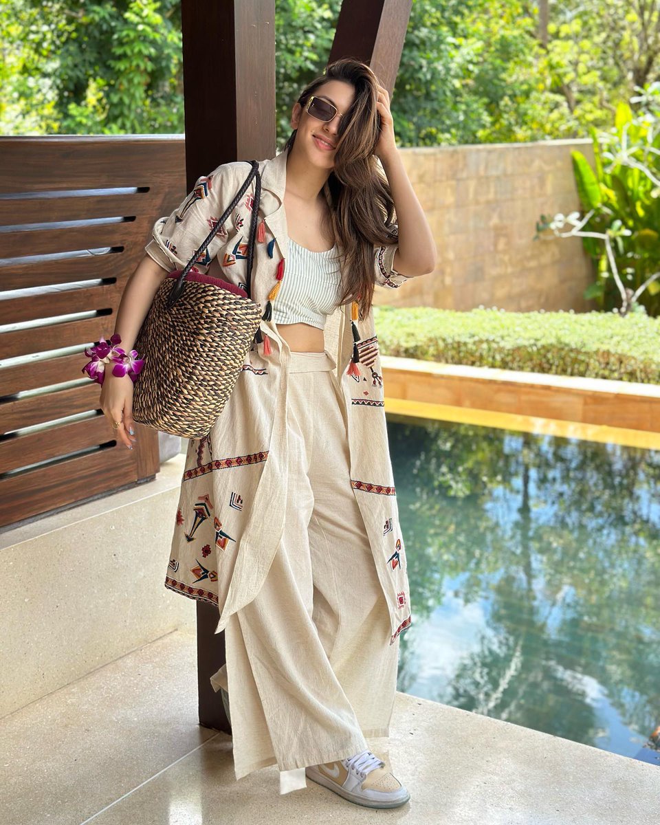 hansika - updatenews360