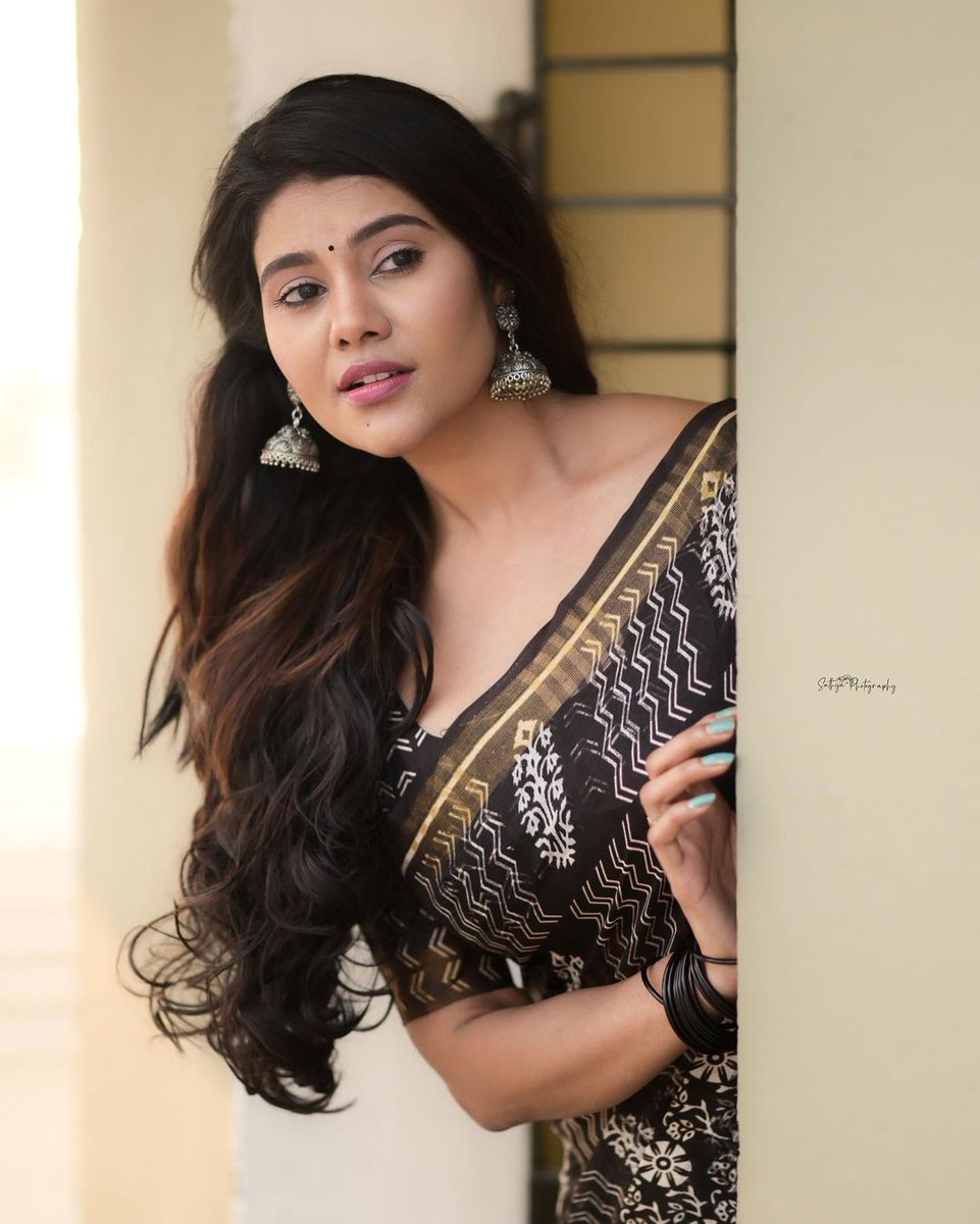 nivisha-updatenews360