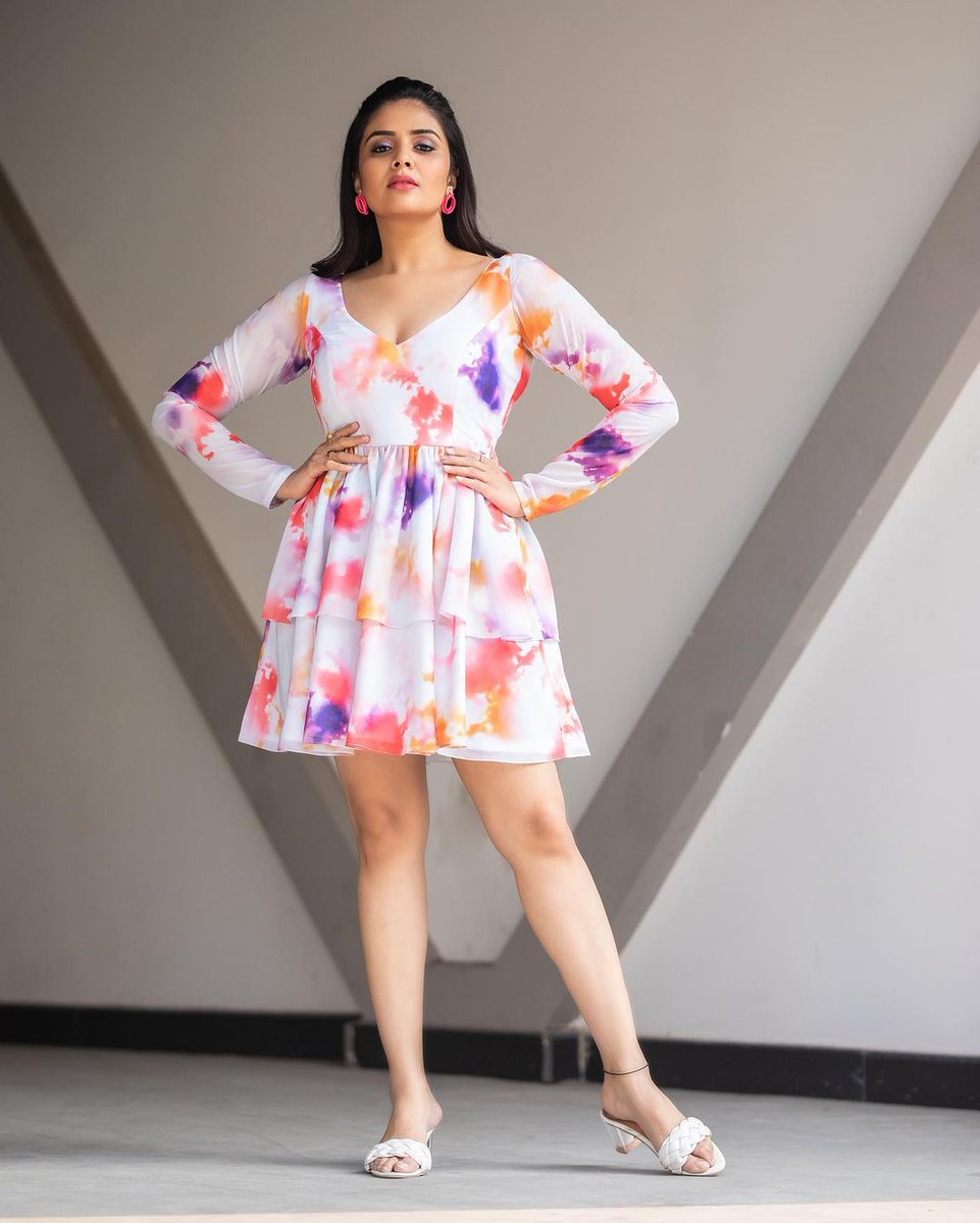 sreemukhi - updatenews360