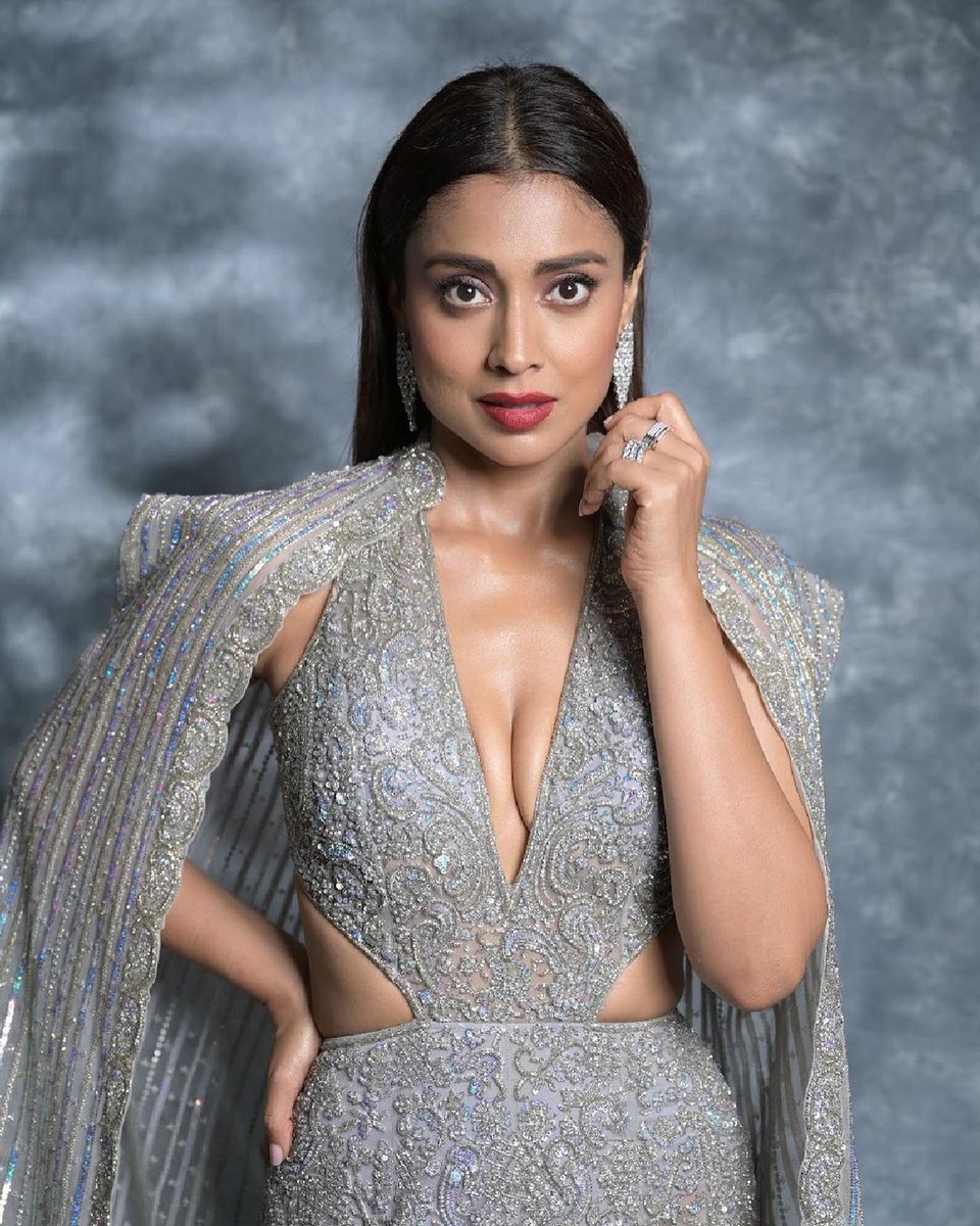 shriya saran - updatenews360 1