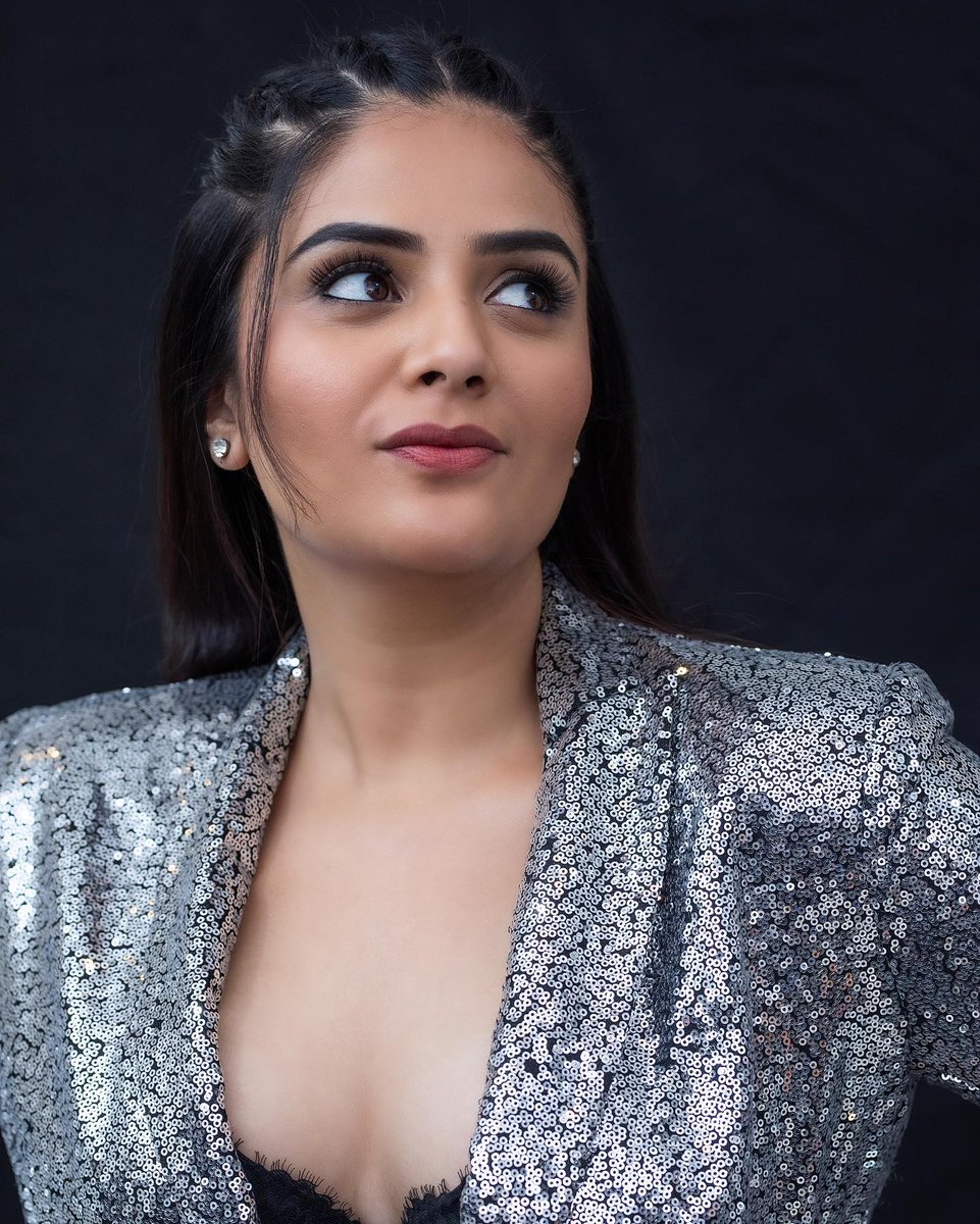 sreemukhi - updatenews360