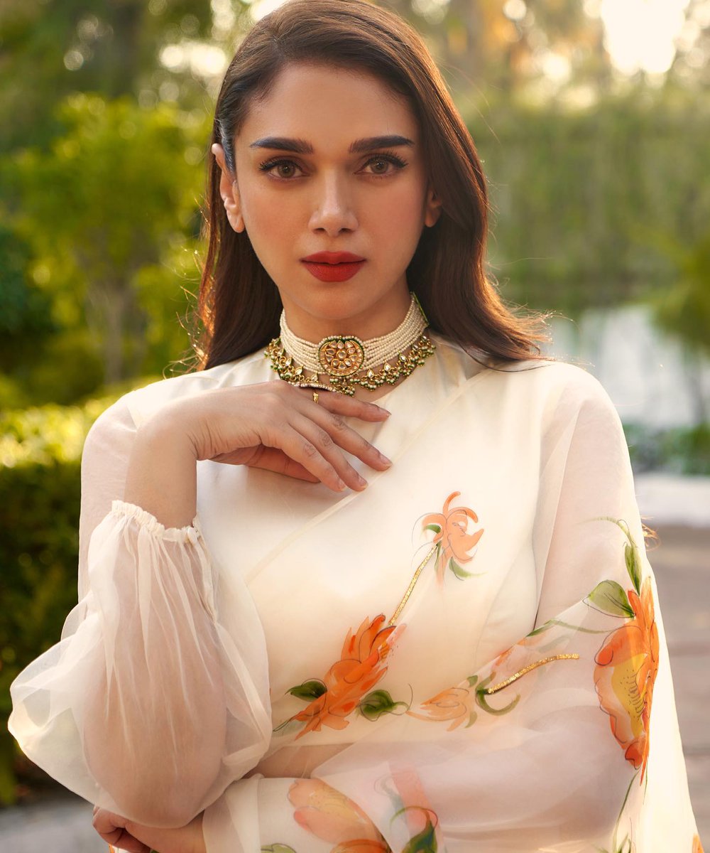 aditi rao hydari -updatenews360 2