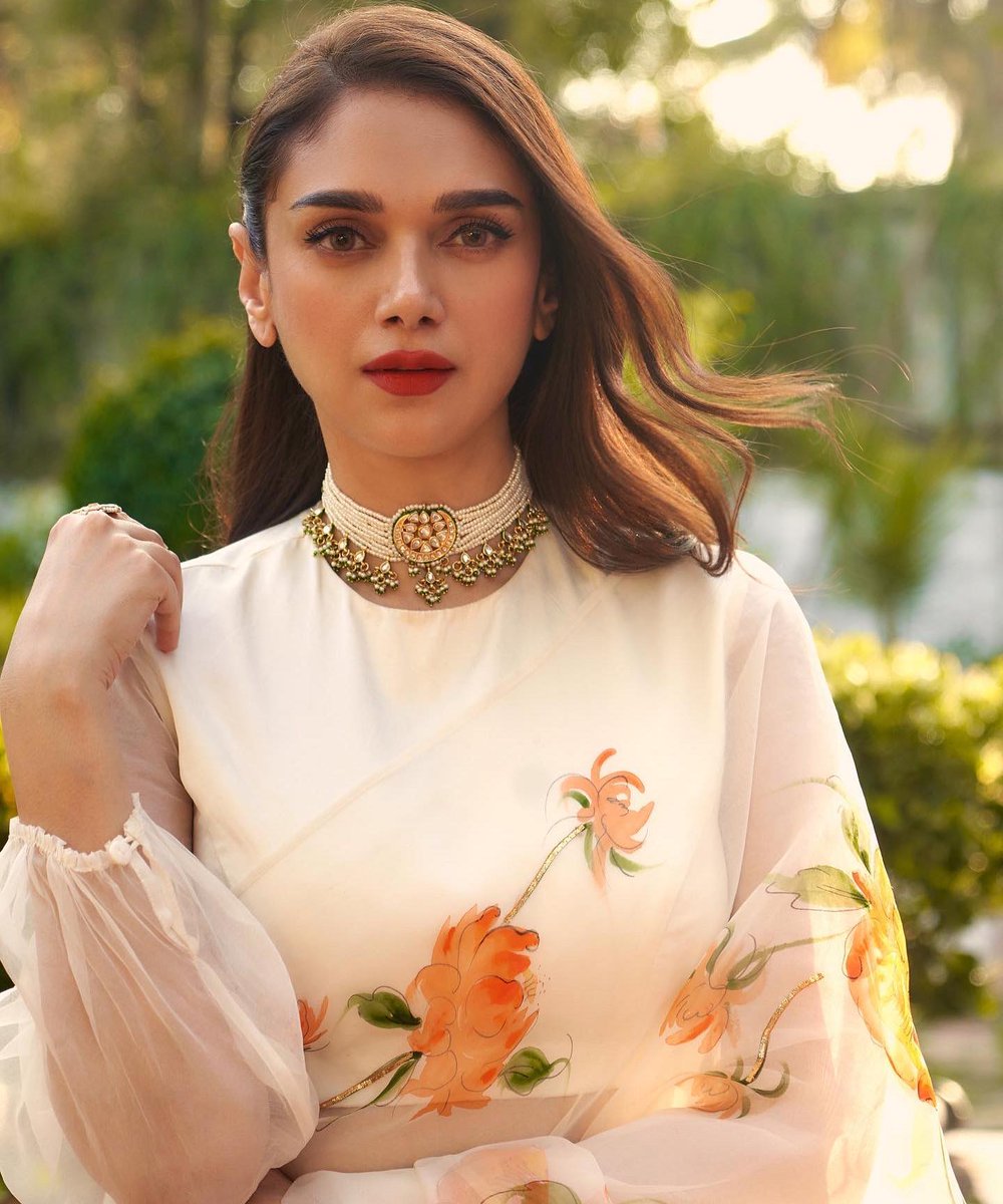 aditi rao hydari -updatenews360 2