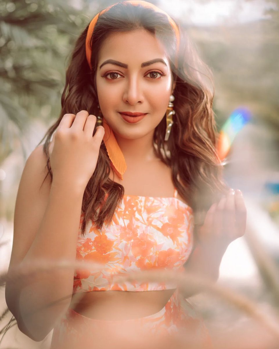 Catherine Tresa - updatenews360