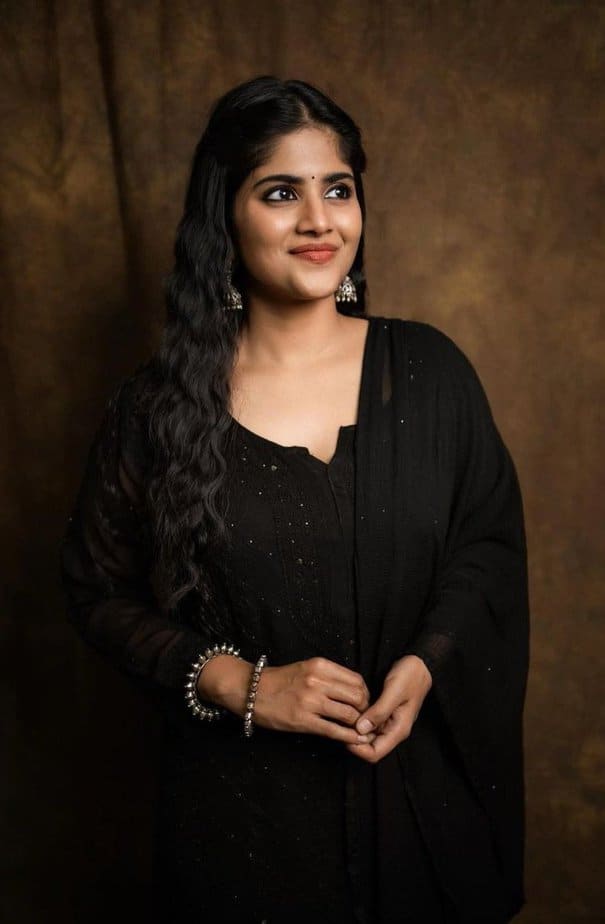 megha akash - updatenews360.jpg d