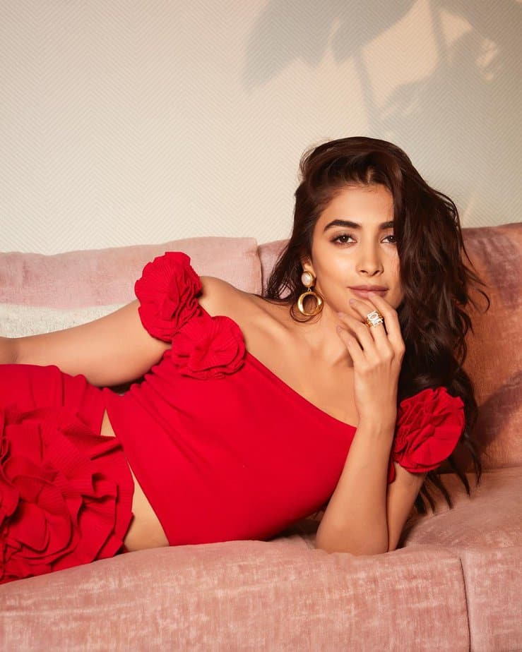 pooja hegde - updatenews360.jpg 1