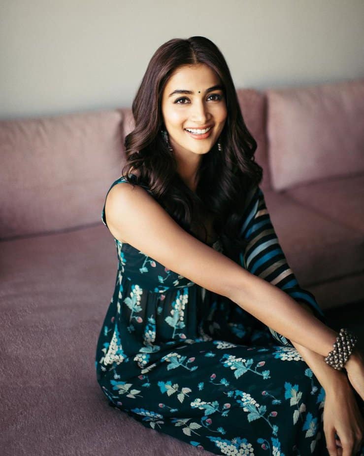 pooja hegde - updatenews360.jpg 1