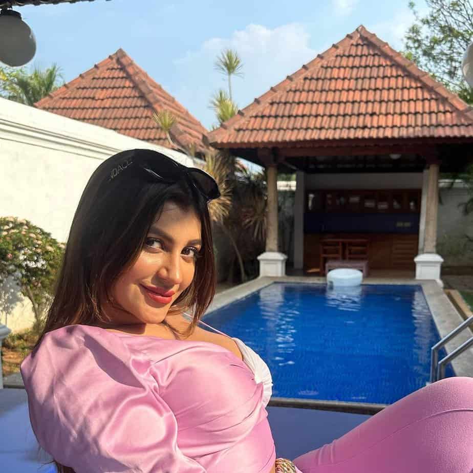 yashika anand -updatenews360