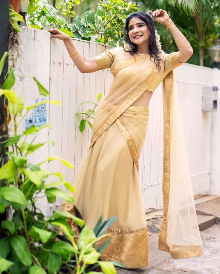 sakshi agarwal - updatenews360