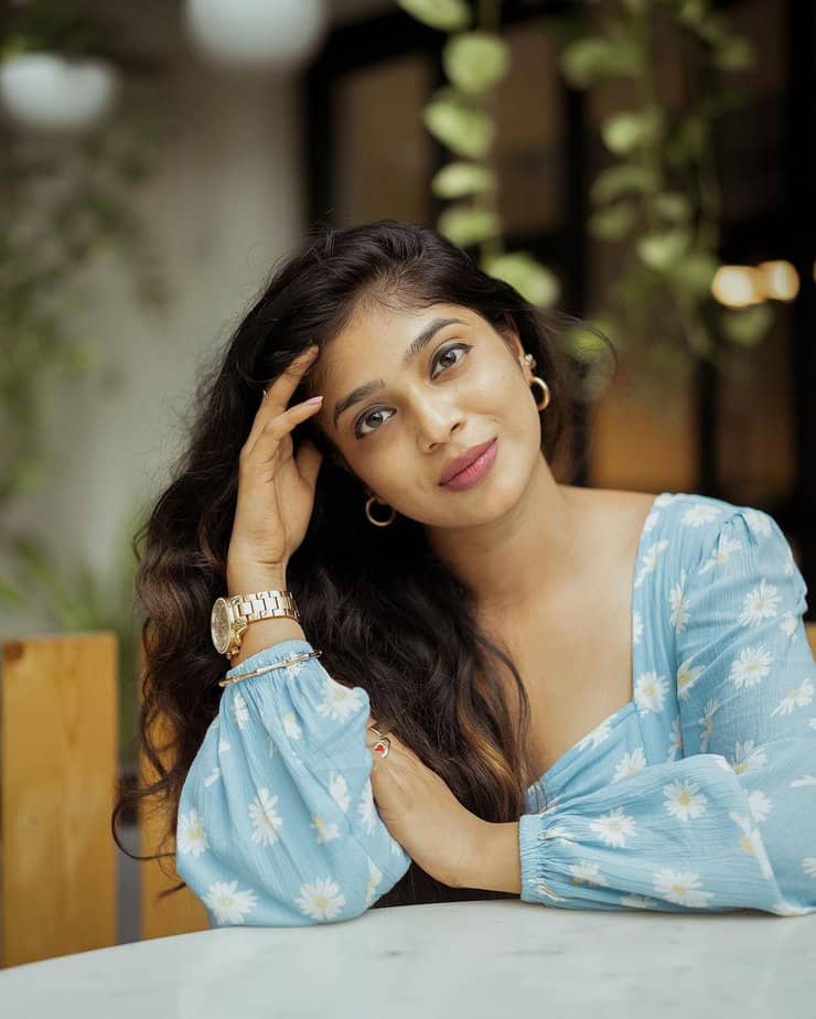 vj parvathy - updatenews360