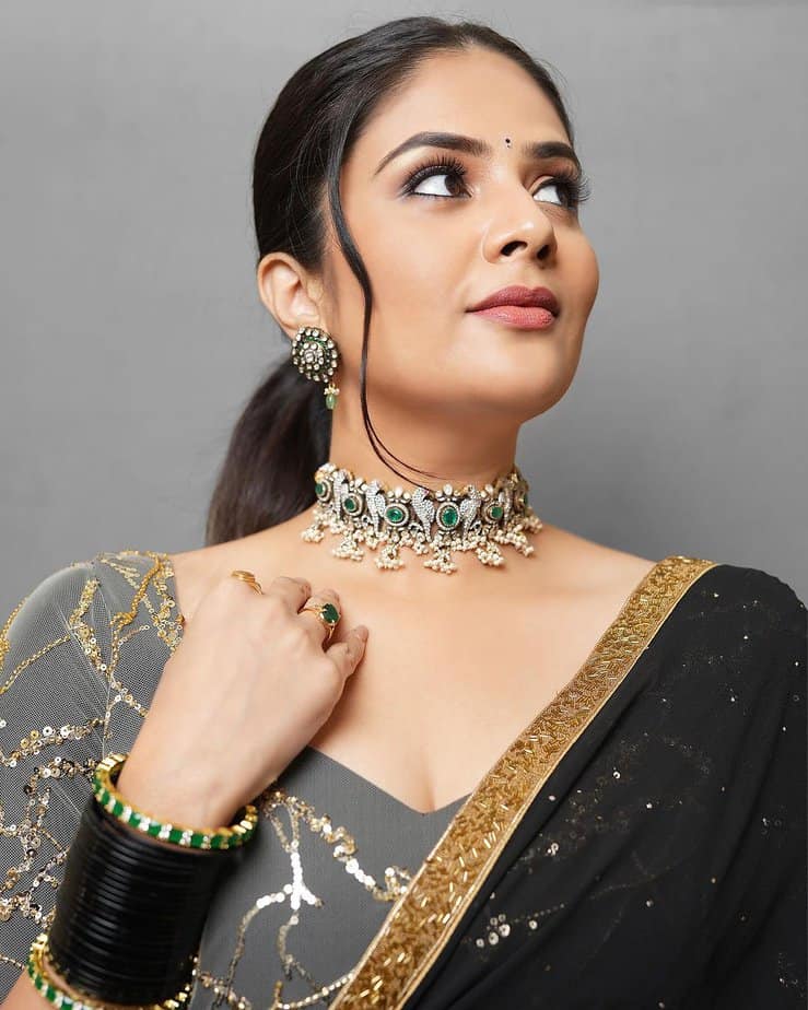 sreemukhi - updatenews360