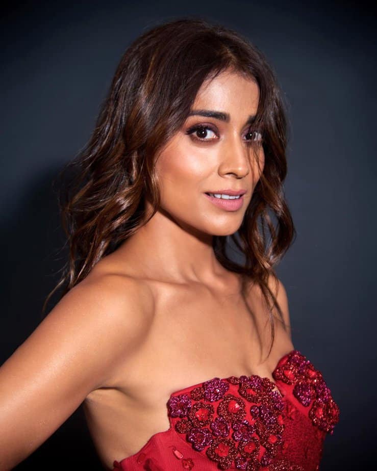 shriya saran - updatenews360 1