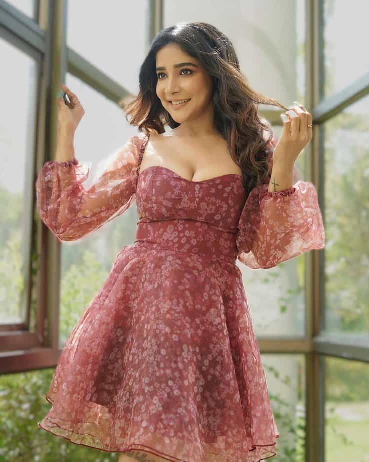 sakshi agarwal - updatenews360