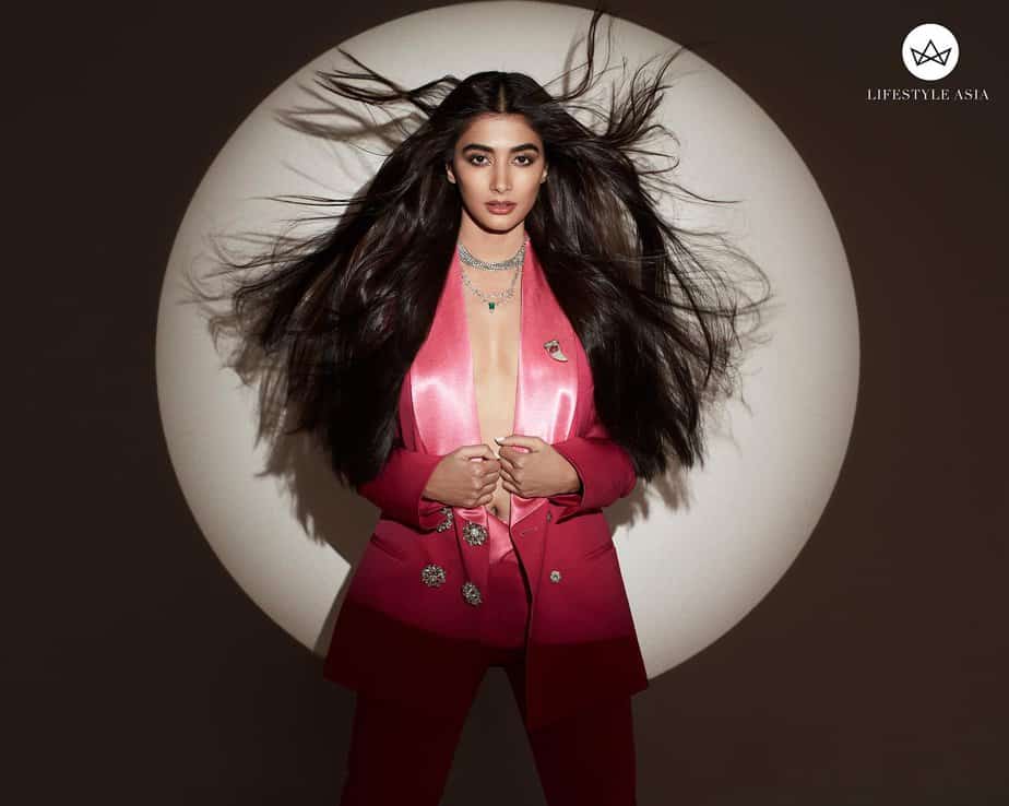 pooja hegde - updatenews360.jpg 1