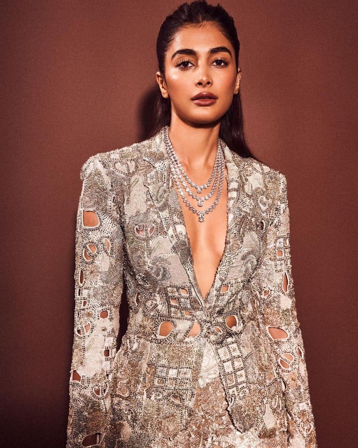 pooja hegde - updatenews360.jpg 1