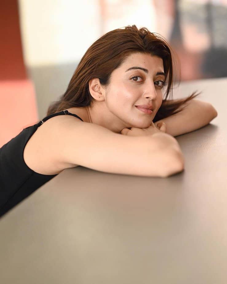 Pranitha Subhash-updatenews360