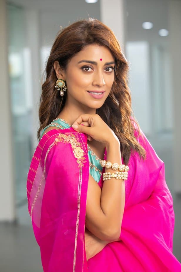 shriya saran - updatenews360 1