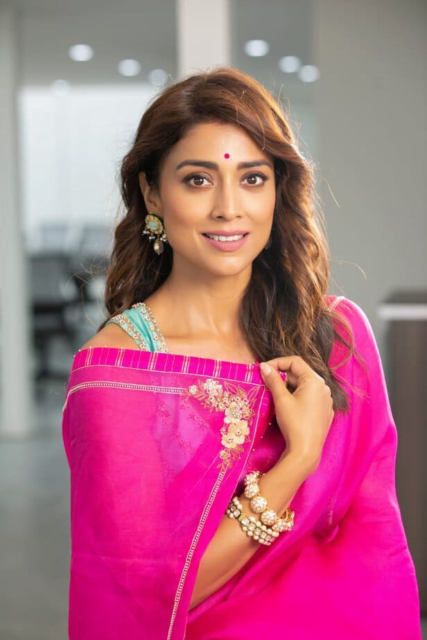 shriya saran - updatenews360 1