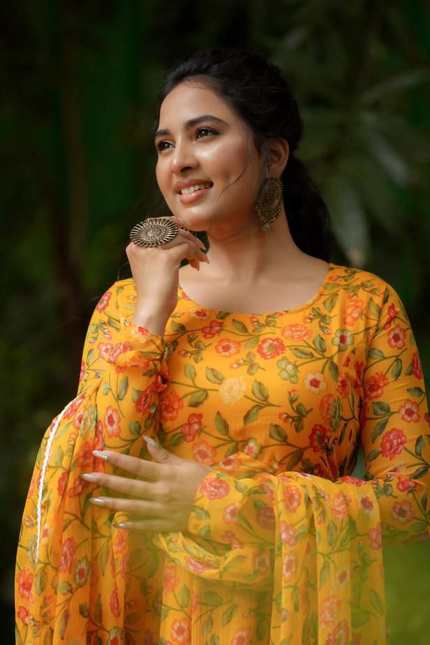 srushti dange - updatenews360