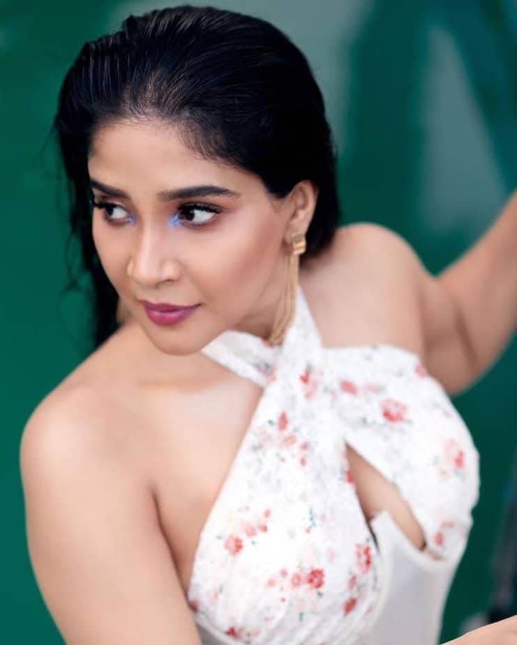 sakshi agarwal - updatenews360