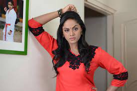 karthika nair